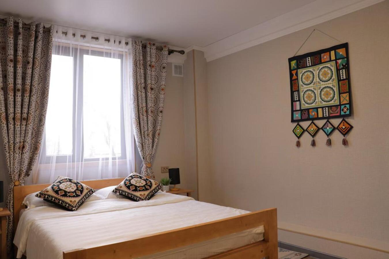 Salamat Hotel Bichkek Extérieur photo