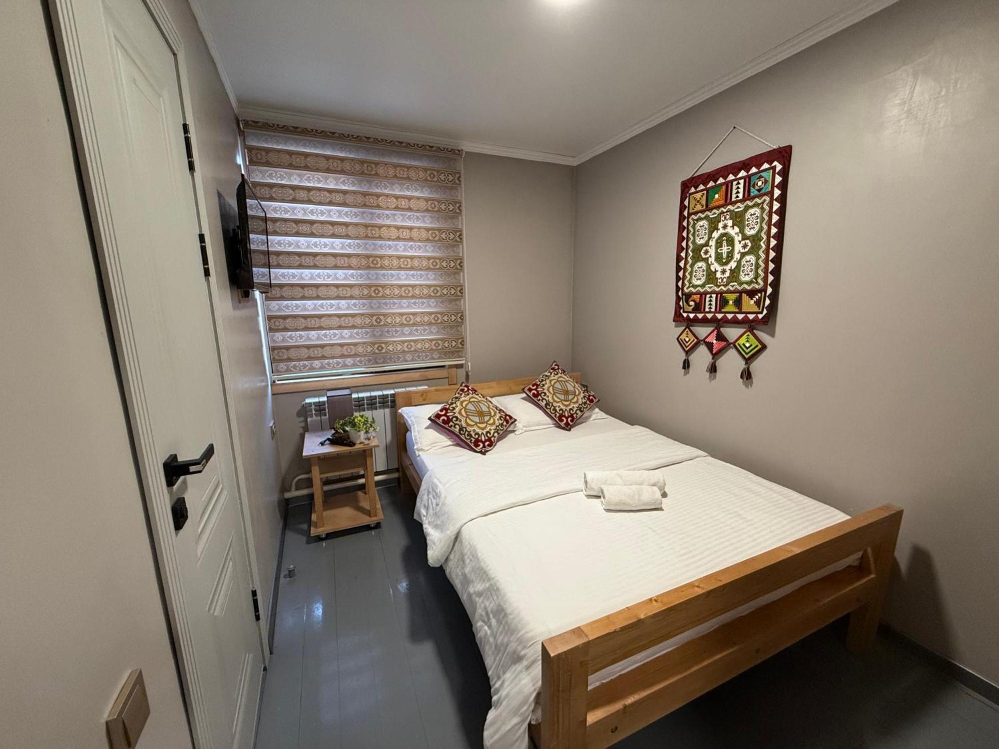 Salamat Hotel Bichkek Extérieur photo