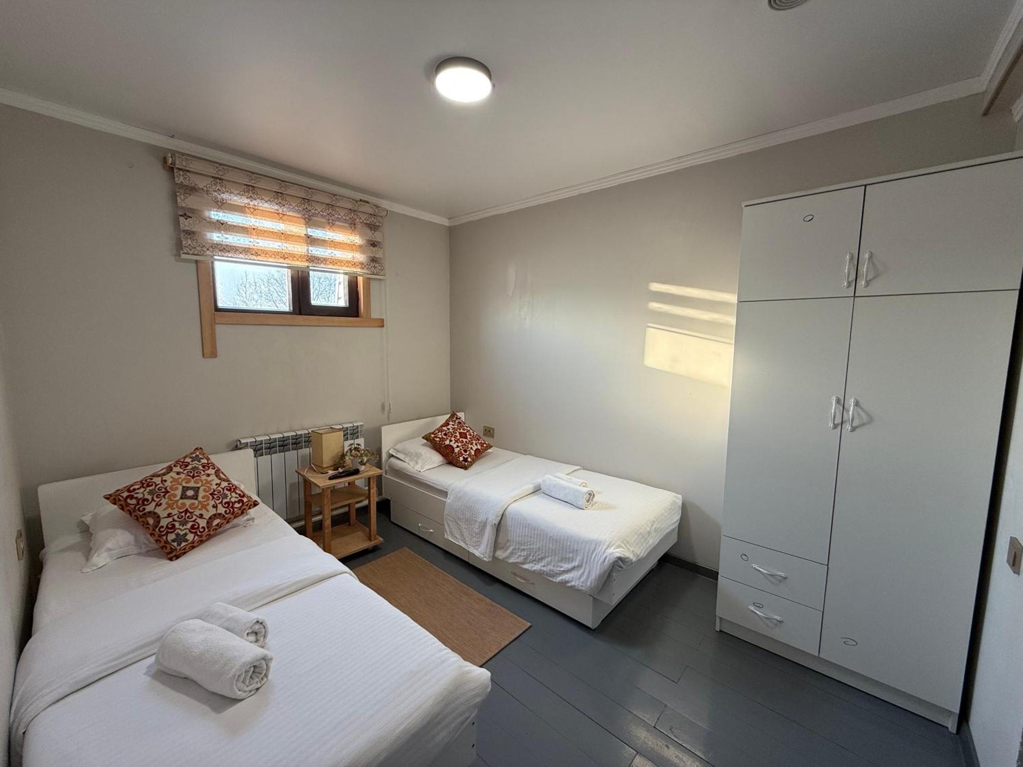 Salamat Hotel Bichkek Extérieur photo