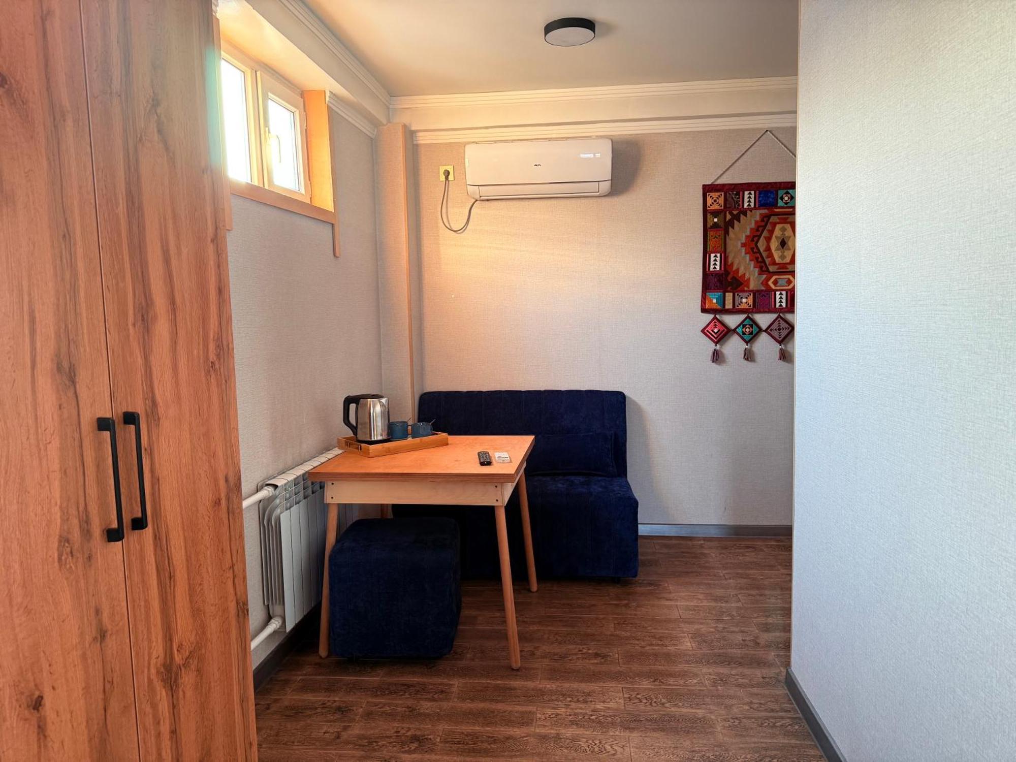 Salamat Hotel Bichkek Extérieur photo