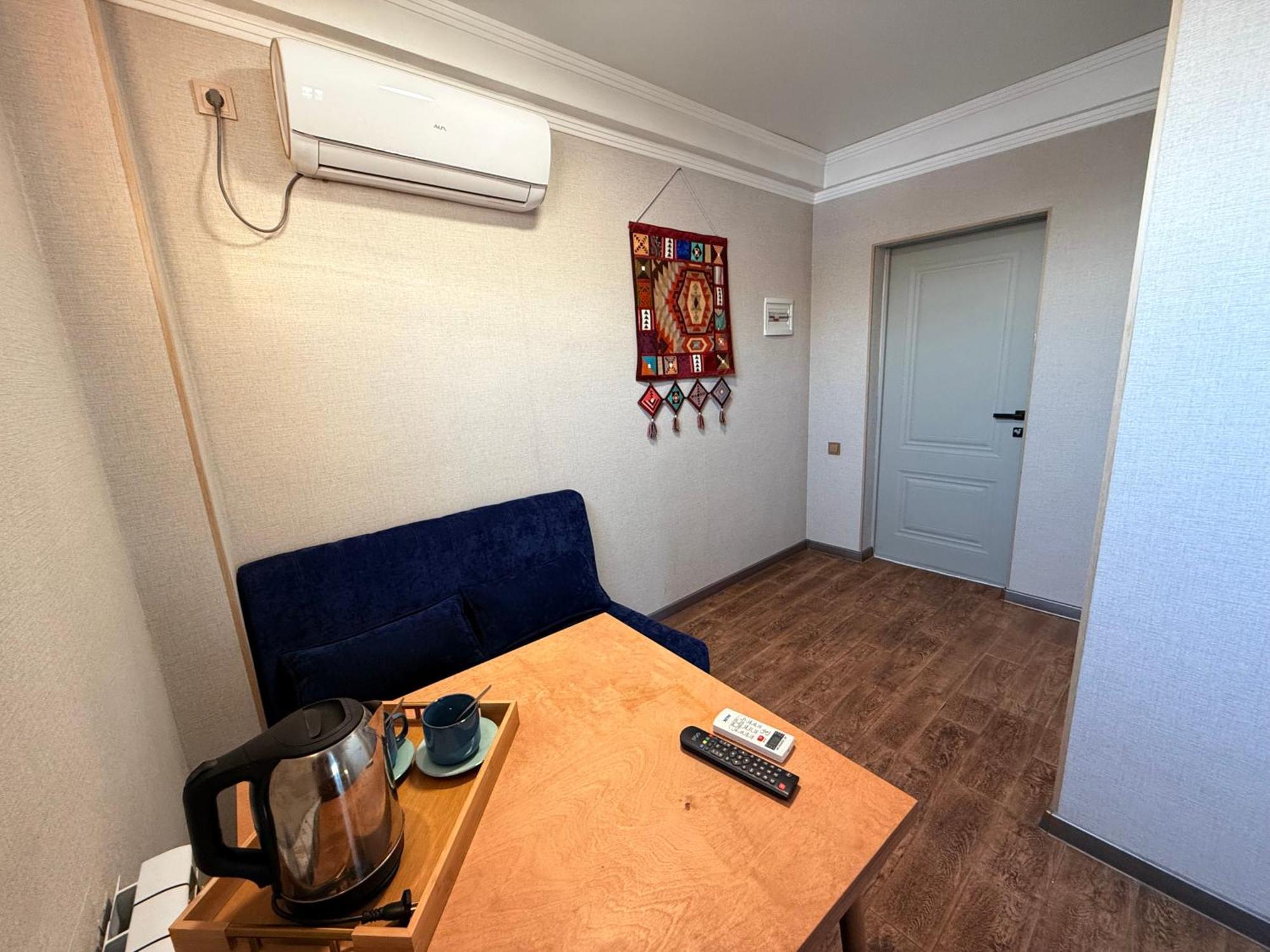 Salamat Hotel Bichkek Extérieur photo