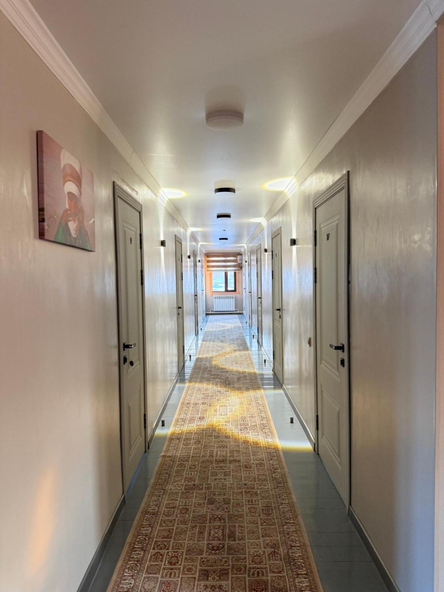 Salamat Hotel Bichkek Extérieur photo
